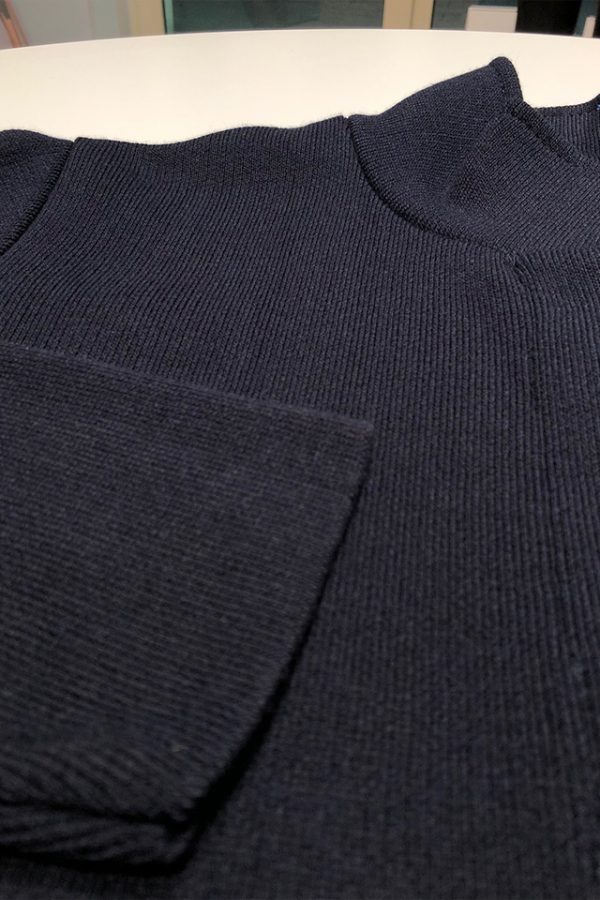 Dettaglio del maglione Paul
