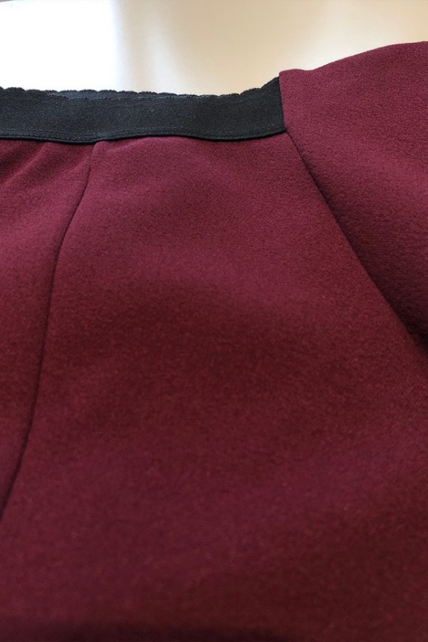 Dettaglio del pantalone Vincent rosso